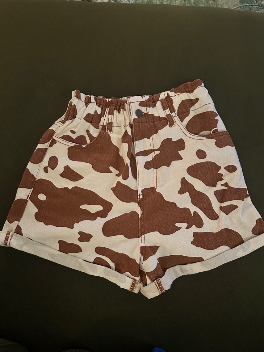 High-Waist Cow-Print Jean Shorts In White & Brown